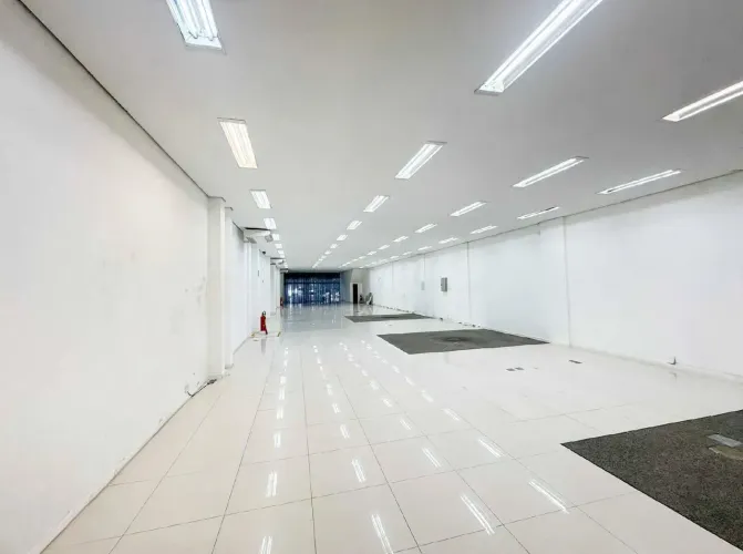 Prédio Comercial 1.000m² refrigerado estacionamento pago - Generalíssimo c/ Braz - Nazaré