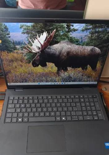Notebook Dell Pro 16 Série PC16250 Core 5 220U 16gb DDR5 Garantia Dell 2029 W11 PRO NOVO