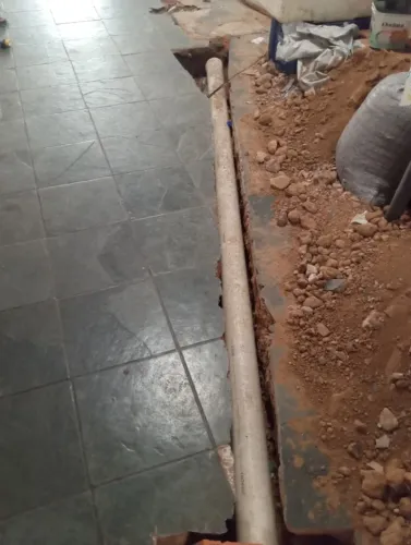 Conserto de água, esgoto e consultoria na área de Saneamento.