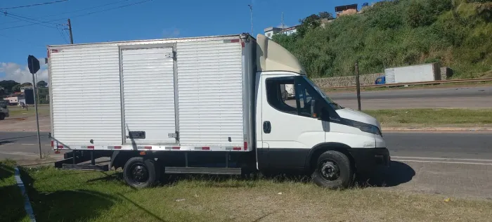 Caminhão iveco 35_150