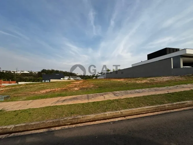 Terreno de 1.000m² em condomínio à venda em Sorocaba-SP, Jardim Residencial Saint Patrick.