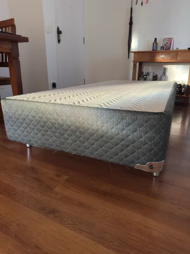 (Doação para retirada) Base cama box solteiro queen (solteirão) - não acompanha colchão