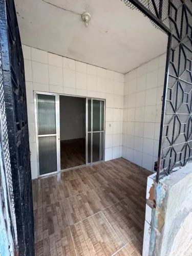 Alugo casa