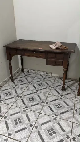 VENDO ESCRIVANINHA ANTIGA