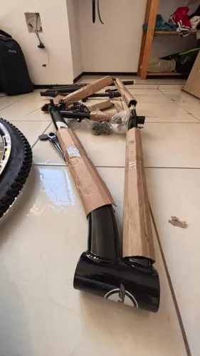 Bicicleta Aro 29 Modelo GTI Roma 21V Marchas Alumínio Tamanho 17 Freio Disco Suspensão MTB