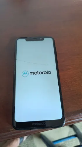 Celular Motorola one primeira geração