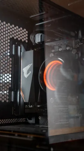 PC GAMER - R7 7500X + RX7600 8gb
