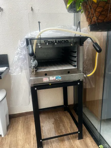 Forno Industrial Venâncio Semi Novo - Excelente Estado