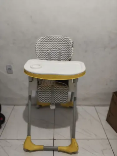 Cadeira de alimentação para bebê