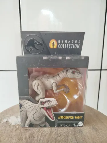 Jurassic world Atrociraptor ghost Hammond usado