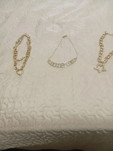 Colar de bijuteria