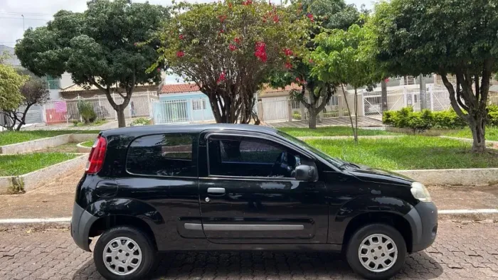 Fiat Uno Vivace 1.0 EVO Fire Flex 8V 3P 2013