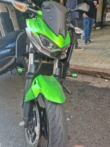 Kawazaki z500 ano 2025