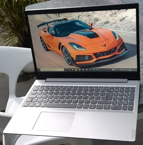 Notebook Lenovo UltraFino Tela15,6 Conservado Aceito Cartão