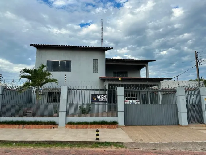 Excelente casa no bosque 