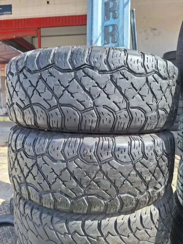 Vendo 2 pneu usado 265/70r16