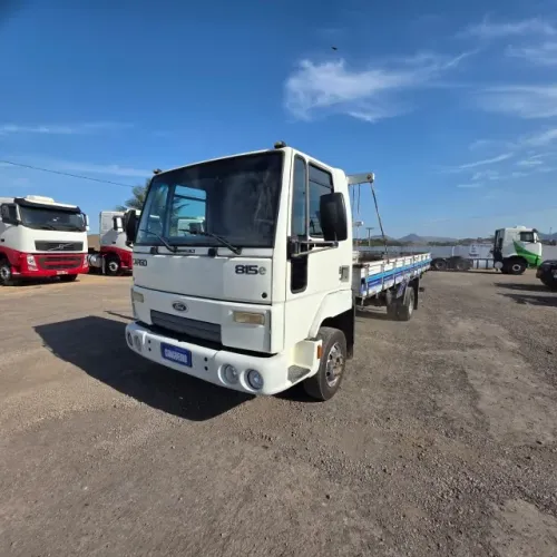 FORD CARGO 815 E 4x2 2010