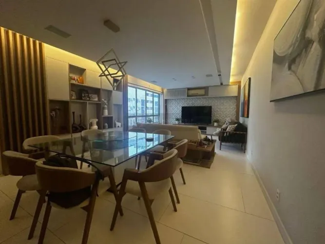 Apartamento Reformado Alto Padrão: 183m², Quadra da Praia - Icaraí, 4 Quartos (2 Suítes)