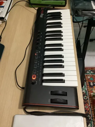 Teclado controlador iRig Keys 2 Pro 