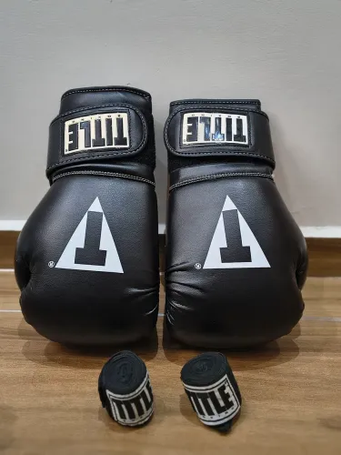 Luvas de boxe TITLE + Bandages elásticas