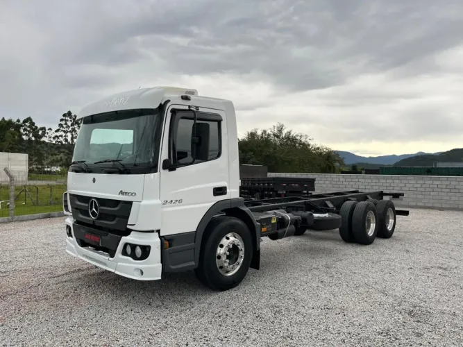 Atego 2426 6x2 2p (diesel) (E5)