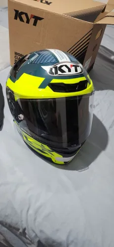 Capacete kyt tá course