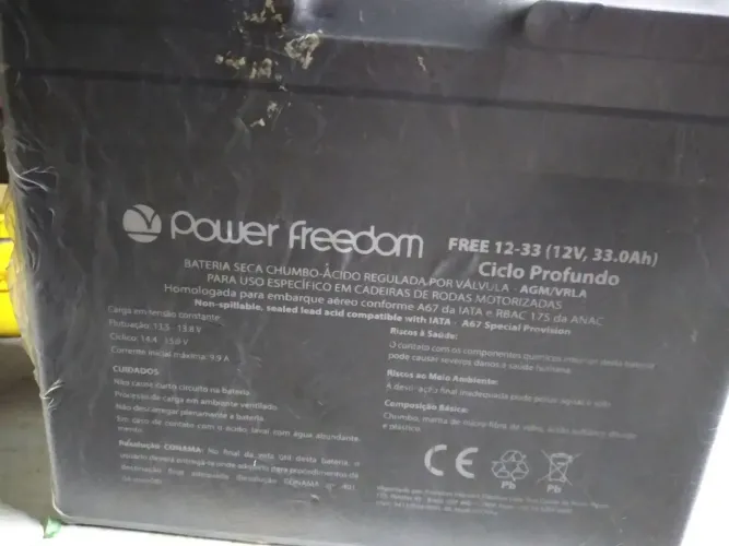 Vendo essa bateria para cadeira de rodas elétricas alarmes para quadriciculos
