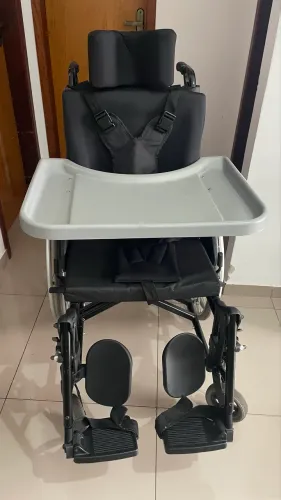 Cadeira de rodas tetraplégico em alumínio 46cm ortomobil cor preta 