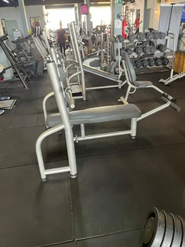 Supino Reto Profissional com Suporte para Barra