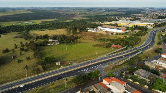 Área Industrial e Comercial à Venda Sítio Rio Acima de 92.755,00m². Localizado em Capivari