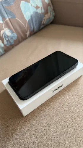 iPhone 13 128GB - Preto/Azul Escuro - Completo na Caixa
