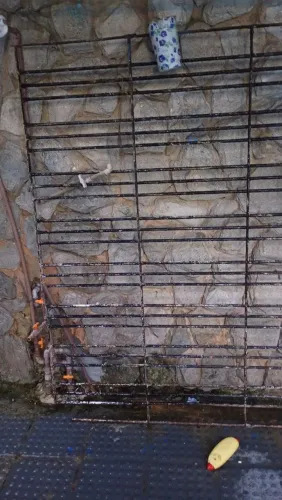 Grade de ferro fixa p terraço ou frente de casa oh fz outro coisa