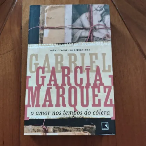 Livro Amor nos Tempos do Cólera - Gabriel García Marquez