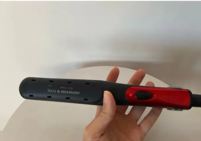 Prancha de cabelo bivolt