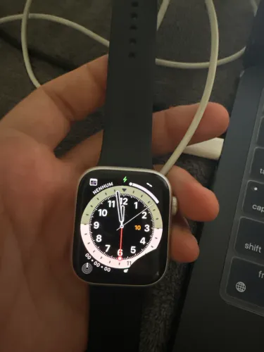 Apple Watch 8 32gb com mancha na tela