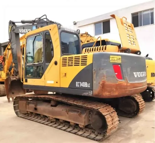 Vendo peças Escavadeira Volvo EC140B Sucata