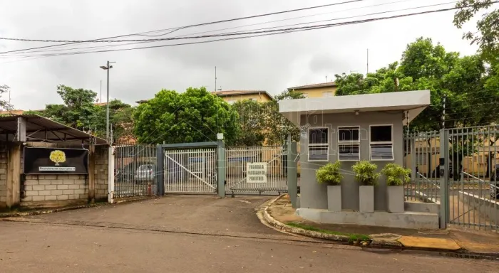 Locação de Apartamentos / Padrão na cidade de Araraquara