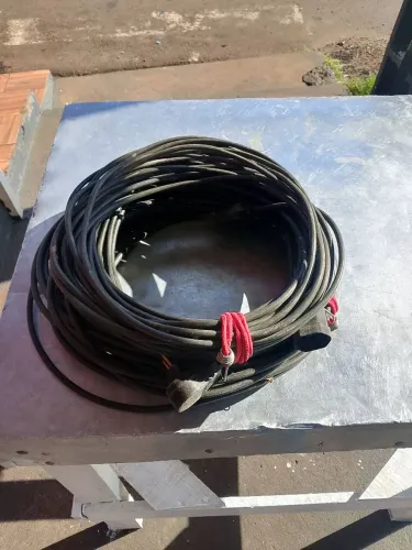 Vendo 2 extensão são 80mts cabo pp 40 mts cada 2mm