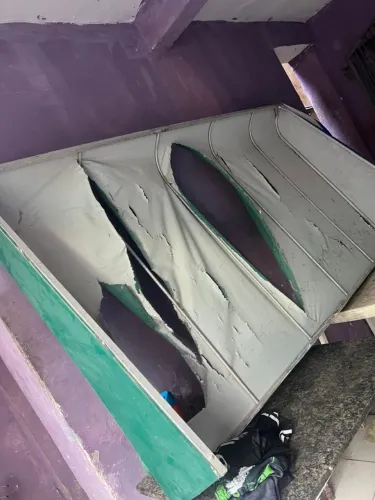 Estrutura de toldo fixo com tubos de alumínio