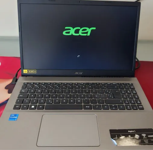 Notebook ACER i5 - 15.6" - Excelente