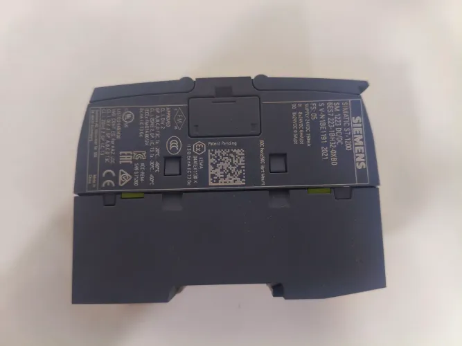 Módulo Siemens 6ES7 223-1BH32-0XB0