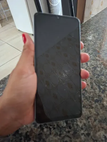 Celular A06 com defeito(leia a descrição)