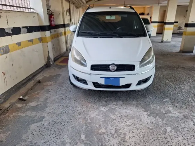 Fiat Idea Sporting 1.8 Flex 16V 5P 2012