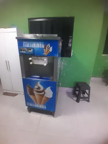 Vendo máquina de sorvete italiana 