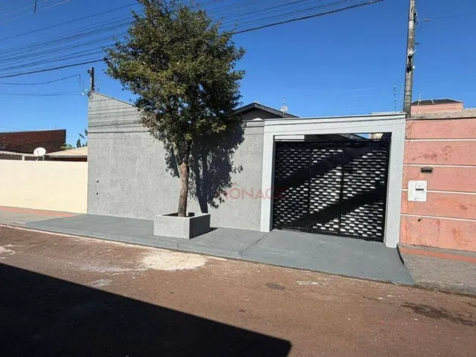 Casa com 3 dormitórios à venda, 174 m² por R$ 480.000,00 - Jardim Maria Celina - Londrina/