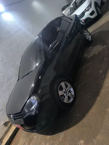 Volkswagen Polo Sedan 1.6 MI Total Flex 8V 4P 2014