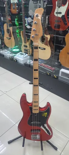 SIRE BAIXO 4C V7 VINTAGE ALDER BRIGHT MET RED 
