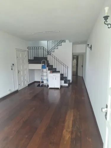 Sobrado para aluguel com 3 quartos 1 suite 2 vagas em Vila Gumercindo - São Paulo - SP