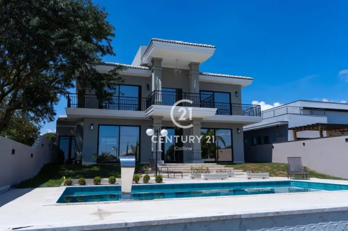Casa à venda no Riviera de Santa Cristina XIII em Paranapanema/SP