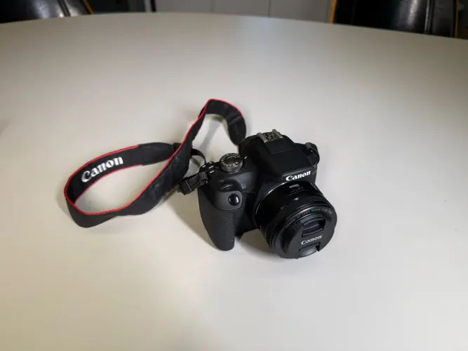 Câmera fotográfica Cânon 